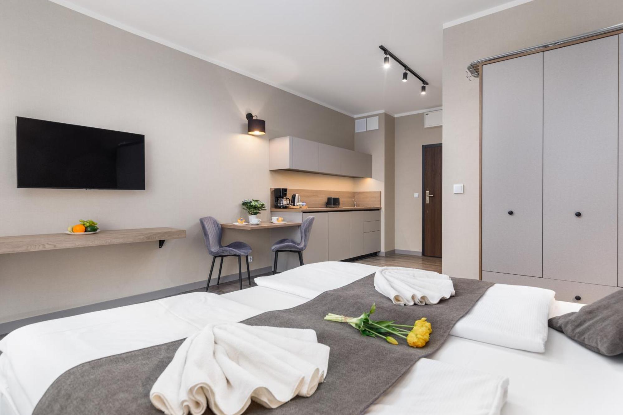 Bel Mare Holiday Apartments Near The Beach With Parking By Noclegi Renters Miedzyzdroje Exteriör bild