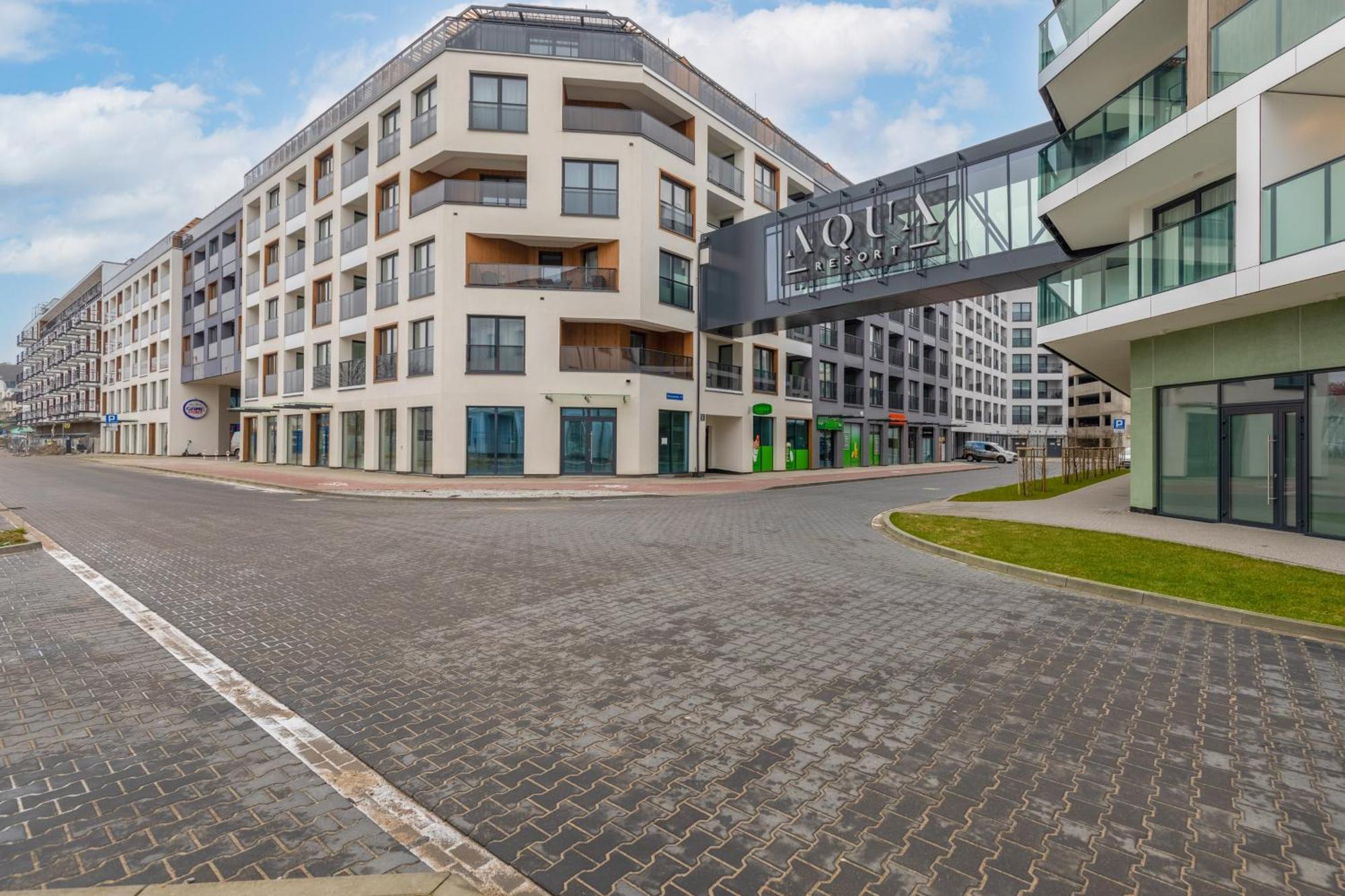 Bel Mare Holiday Apartments Near The Beach With Parking By Noclegi Renters Miedzyzdroje Exteriör bild